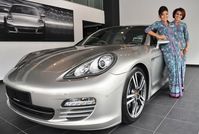 Malaysia Airlines revs up First Class with Porsche Panamera transfers